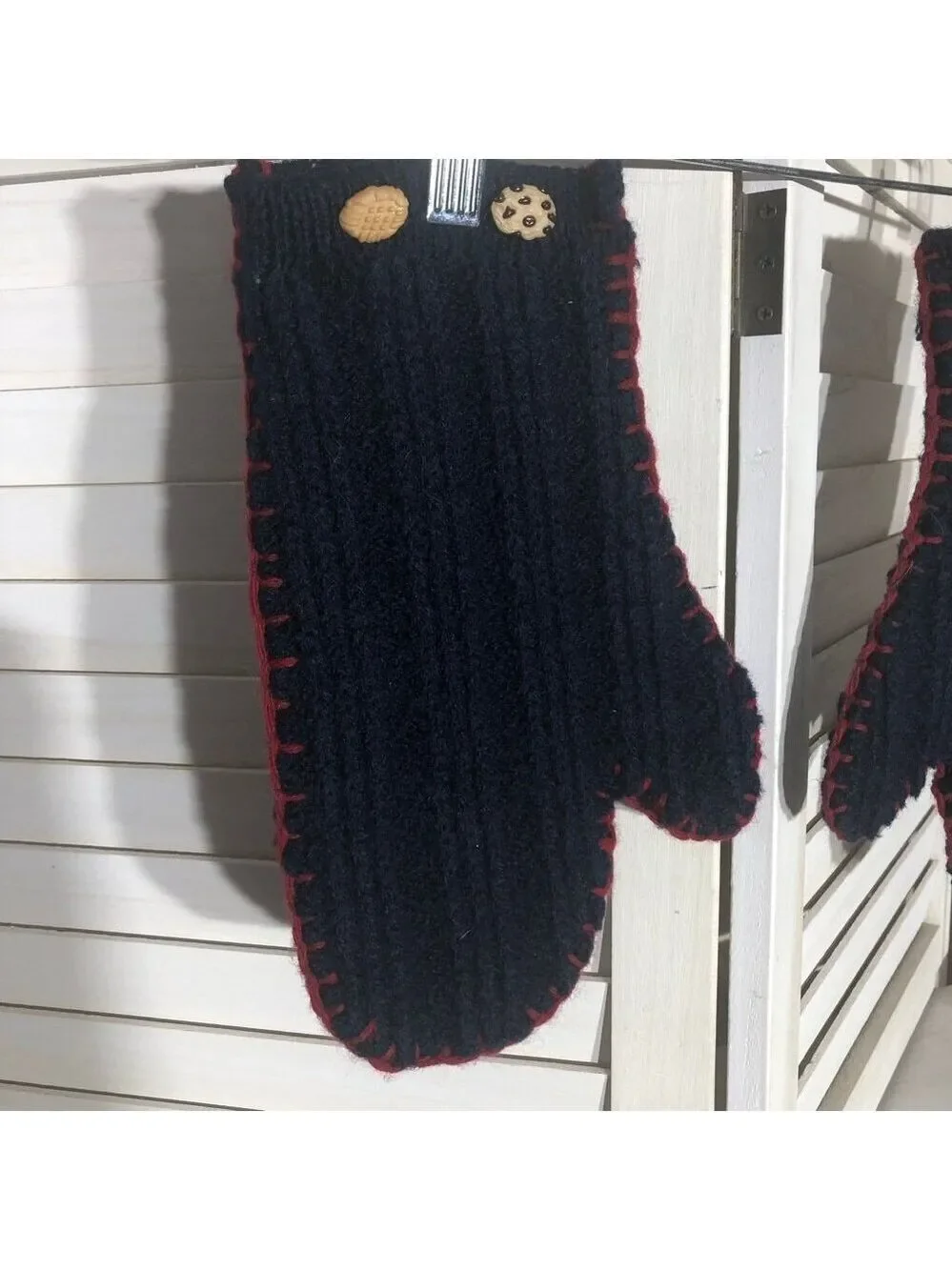 vintage wool mittens cookie buttons hand-stitched trim cottage ski resort alpine